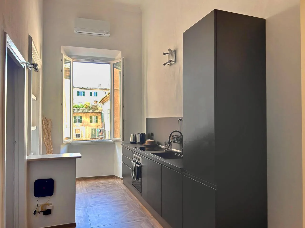 Living room & Kitchen