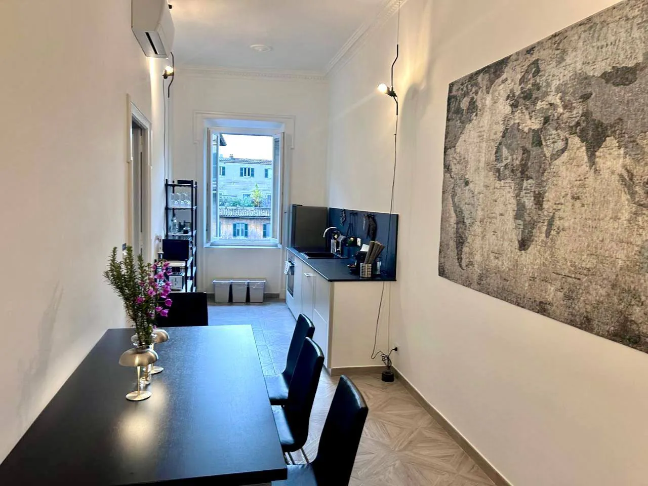 Living room & Kitchen